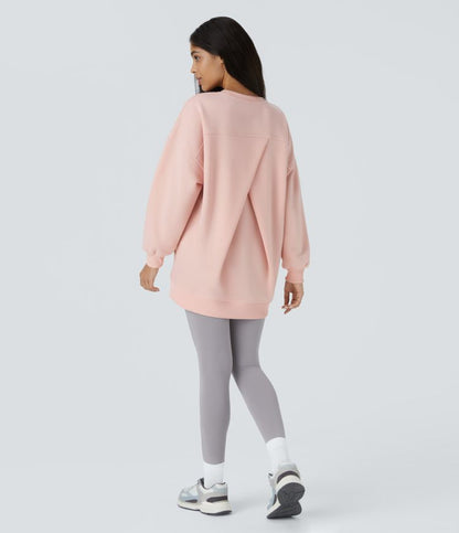 Oversized fleece sweatshirt with crew neck